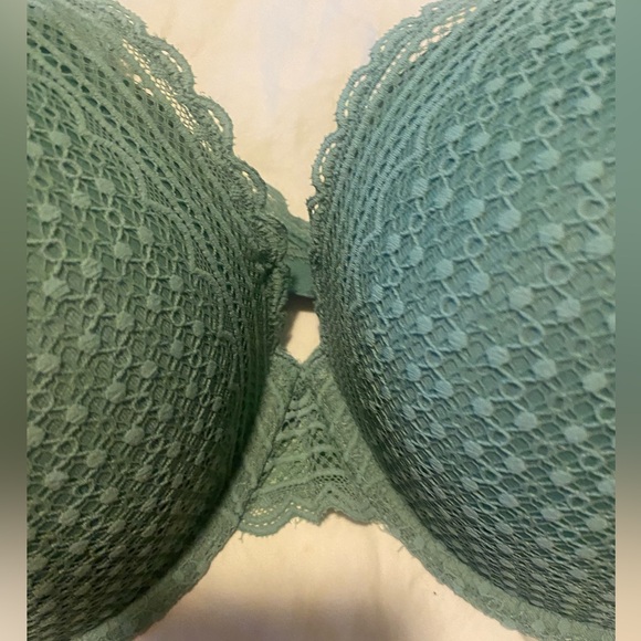 Pretty Plunge Push Up Bra 42DDD - Picture 3 of 9